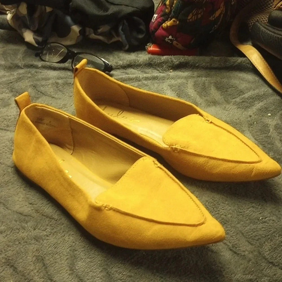 Lulu's Size 8 Emmy Slip ons - Picture 4 of 6